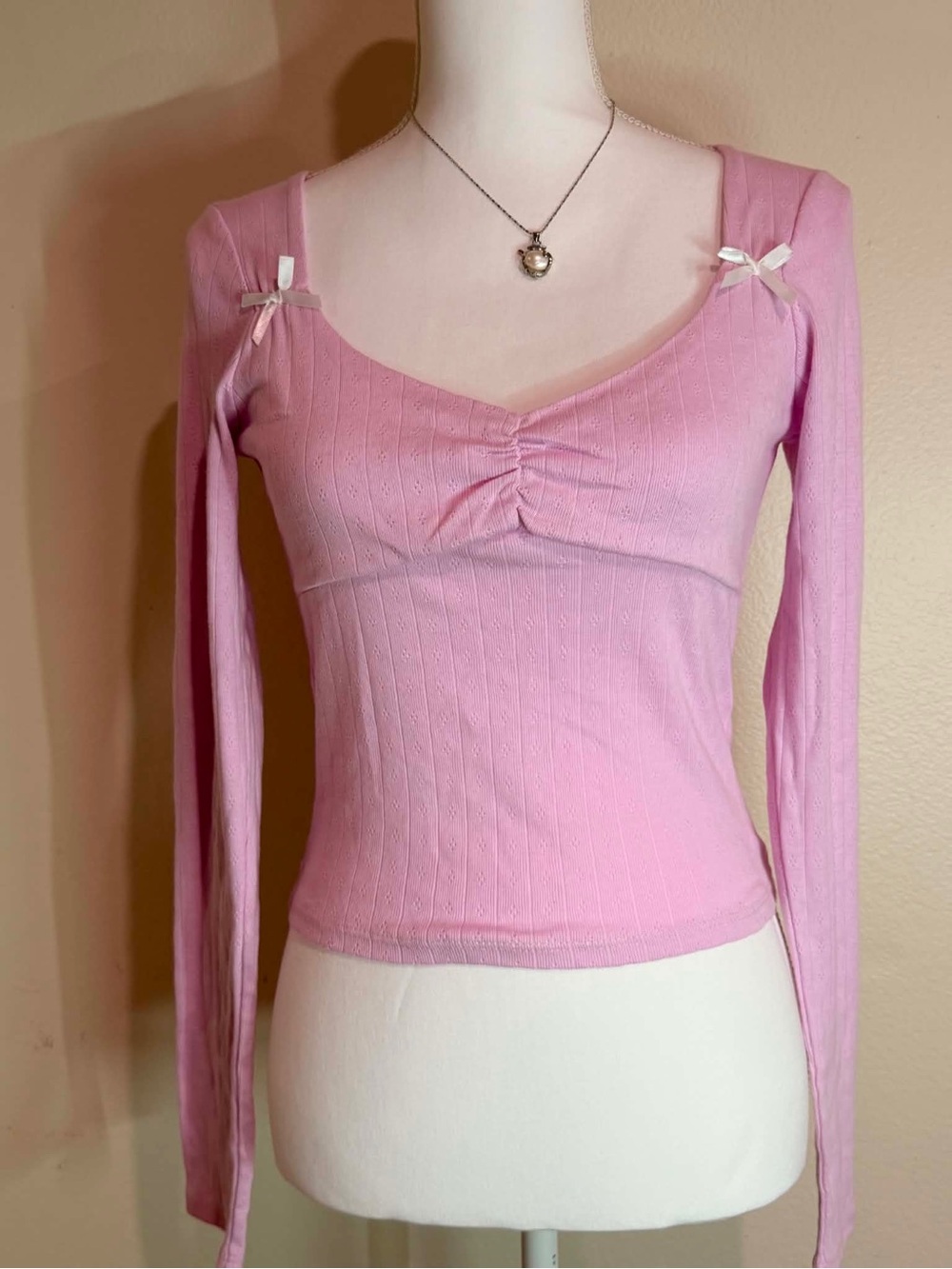 RSQ Pink Ribbed Long-Sleeve Sweetheart Top with Shoulder Bows